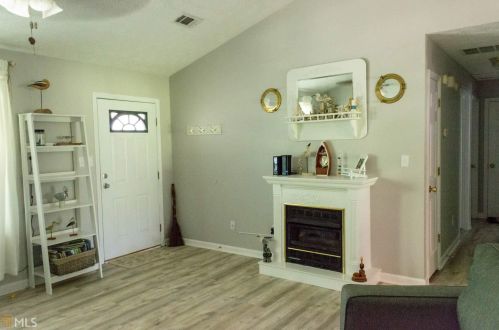 35 Woodside Ct, Mcdonough, GA 30253-8218