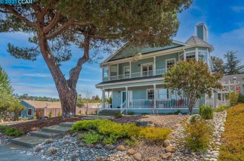 810 8th St, Benicia, CA 94510-2510