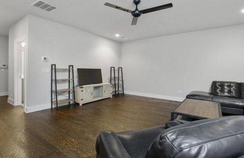 2996 Hermance Dr, Atlanta GA  30319-2735 exterior