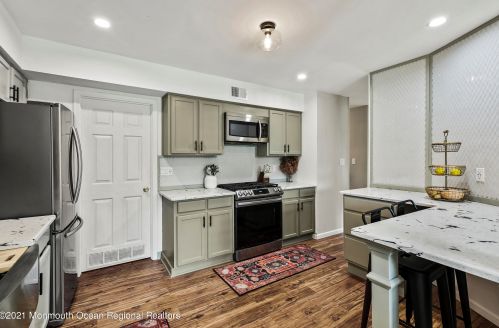 64 Redwood Dr, Tinton Falls NJ  07712-8702 exterior