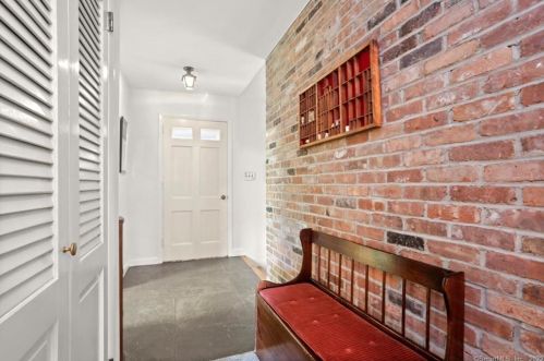 128 Cutler Rd, Greenwich, CT 06831-2511
