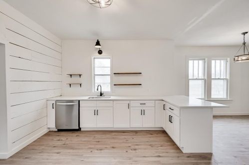 7559 John T White Rd, Fort Worth, TX 76120-3311