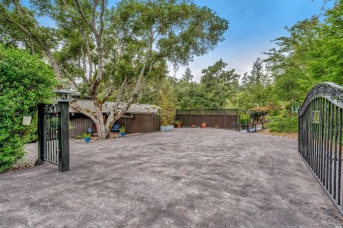 475 Sandretto Dr, Sebastopol, CA 95472-9429