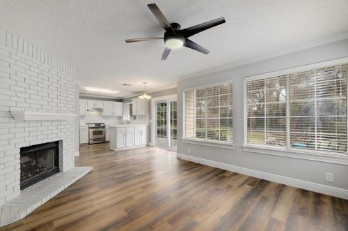 7704 Basil Dr, Austin TX  78750-7930 exterior