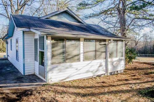 107 Dodd St, Landrum, SC 29356-1101