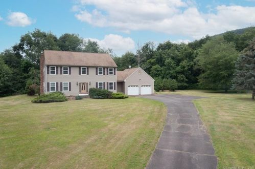 41 Jade Cir, Southington, CT 06489-4108