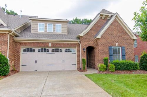 410 Stonegate Dr, Lebanon, TN 37090-2301
