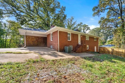 2763 Baker Ridge Dr, Atlanta GA  30318-7258 exterior
