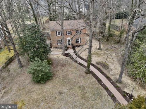 110 Kinloch Dr, Fredericksburg, VA 22401-2220