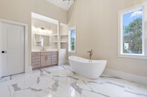 1610 Fearn Cir, Atlanta GA  30319-3512 exterior