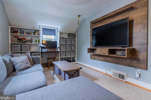 200 Normandy Dr, Silver Spring MD 20901-3030 exterior