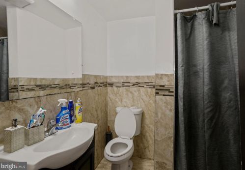 2222 12 St, Philadelphia PA 19147-1832 exterior