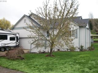 785 Blair St, Sheridan OR  97378-1250 exterior
