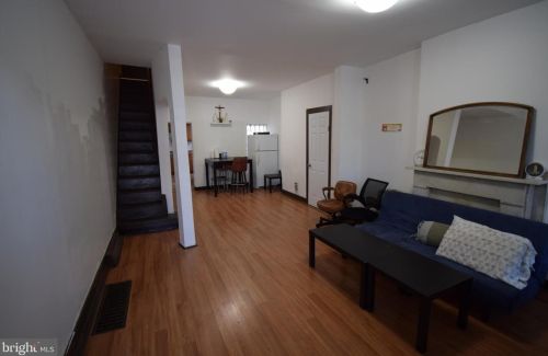 2224 11 St, Philadelphia PA 19133-1002 exterior