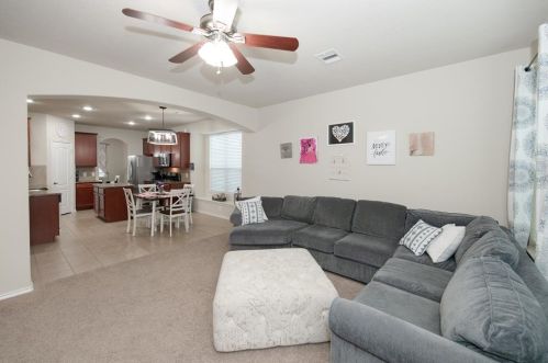 5302 Jay Thrush Dr, Richmond TX 77407-4011 exterior