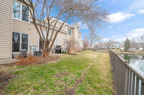 1959 Coldspring Rd, Arlington Hts IL  60004-7242 exterior