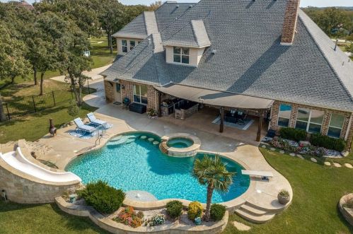 635 Mnr Dr, Argyle TX 76226-5920 exterior