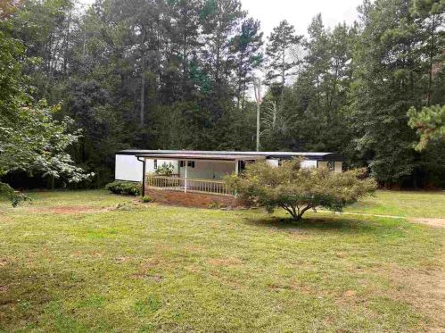 324 Pinetree Rd, Toccoa, GA 30577-8169