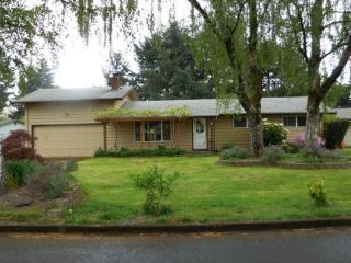 1355 Tamarack St, Springfield, OR 97477-7694