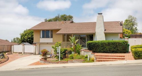 2005 Estero St, Oceanside, CA 92054-6137