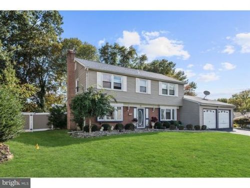 9 Temple Ln, Willingboro, NJ 08046-3705