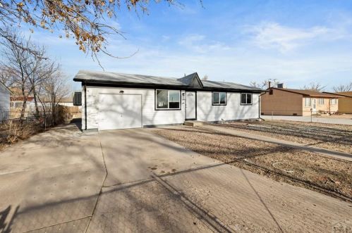 1814 Mohawk Rd, Pueblo, CO 81001-1568