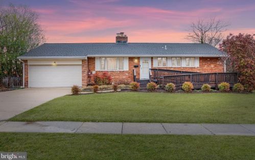 6018 Hibbling Ave, Springfield, VA 22150-3326