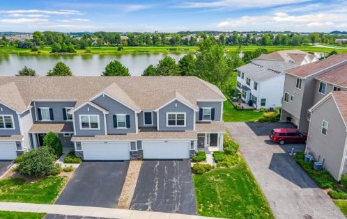 1351 Lighthouse Ln, Pingree Grove IL  60140-2075 exterior