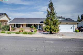 313 Boulder Dr, Antioch, CA 94509-6207
