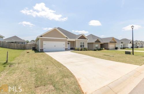 802 Adirondac Way, Bonaire, GA 31005