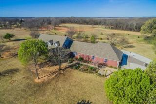 9120 Valley View Rd, Prague, OK 74864-8930