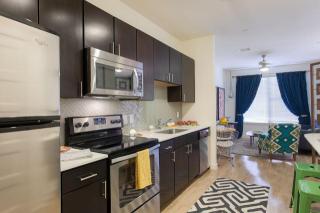 2900 Manor Rd, Austin TX  78722-1411 exterior