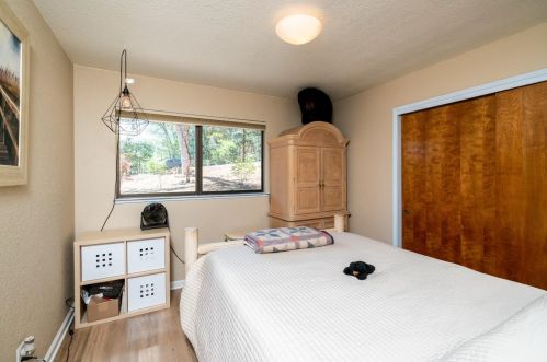 20100 Redwood Dr, Michigan Bluff, CA 95631-9638