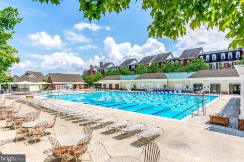 8810 Gunston St, Fulton MD  20759-2308 exterior