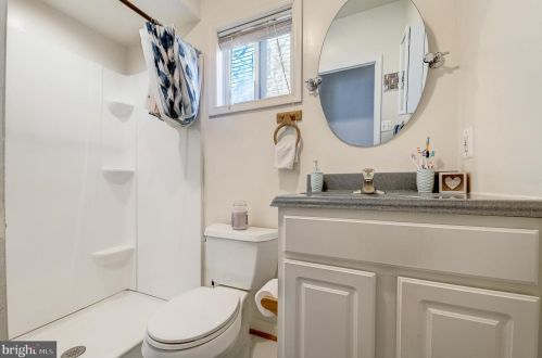 4946 Beech St, Shady Side MD 20764-9666 exterior