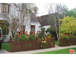 1551 Glenville Dr, Los Angeles, CA 90035-3107