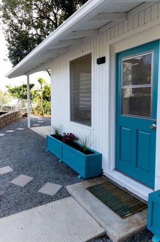 2166 Warmlands Ave, Vista CA  92084-3338 exterior