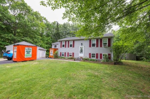6 Manor Dr, Wells, ME 04090-6925