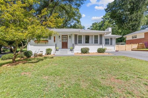 1061 Pinehurst Dr, Smyrna GA  30080-4356 exterior