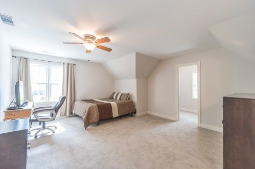 1565 Lazy River Ln, Atlanta GA  30350-3521 exterior