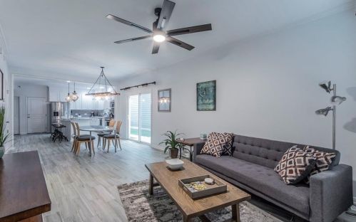 1561 Arbor Knot Dr, Uhland TX  78640 exterior