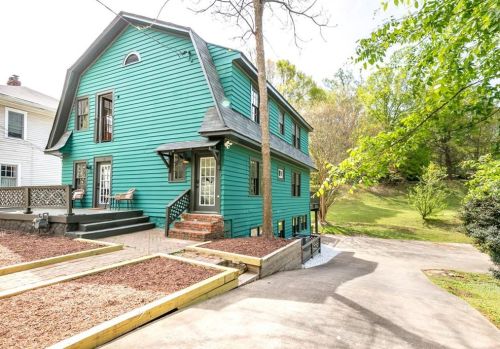 1031 Austin Ave, Atlanta GA  30307-1915 exterior
