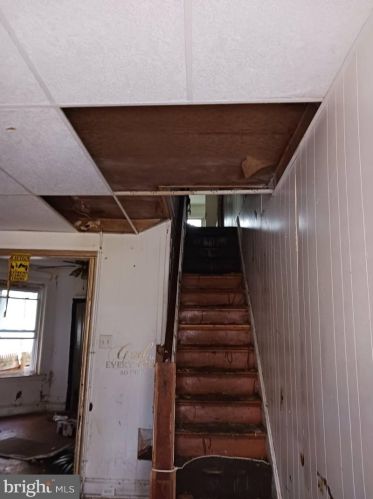 613 61 St, Philadelphia PA 19142-3402 exterior