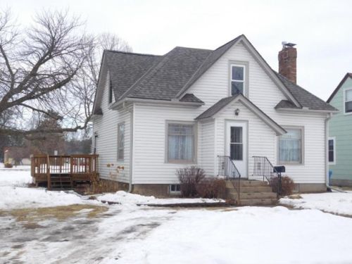 116 4th Ave, Spectacle Lake, MN 55008-1626