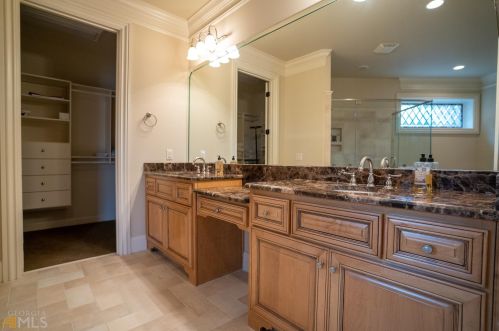 1211 Cory Cir, Reynolds Plantation GA  30642-4829 exterior