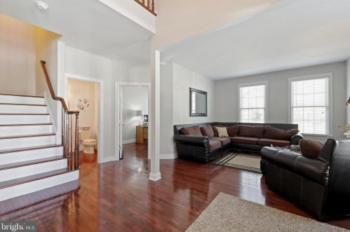 1116 Lake Dr, Trenton, NJ 08691-4167