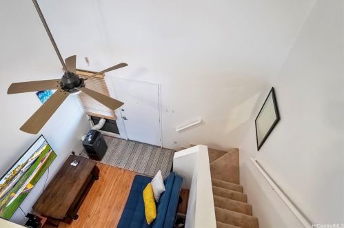 2860 Waialae Ave, Honolulu HI  96826-1829 exterior