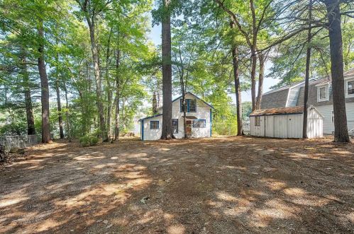 19 Chestnut St, Belmont, NH 03220-3842
