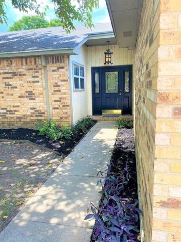 10221 Powder Horn Rd, Fort Worth, TX 76108-3927