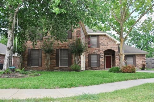 1304 Danielle Ln, Pearland, TX 77581-8307